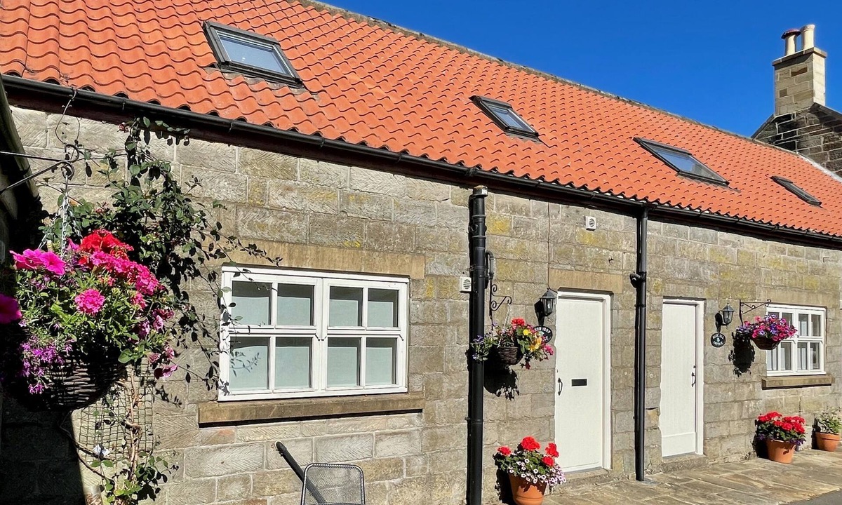 Danby Cottage | Snowdrop Cottage 1-bedroom (sleeps-2)
