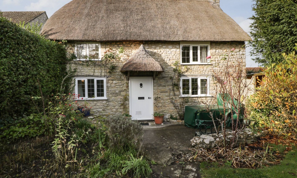 Sherborne Cottage | Snowdrop Cottage