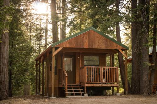Emigrant Gap Resort | Snowflower Camping Resort Cabin 3