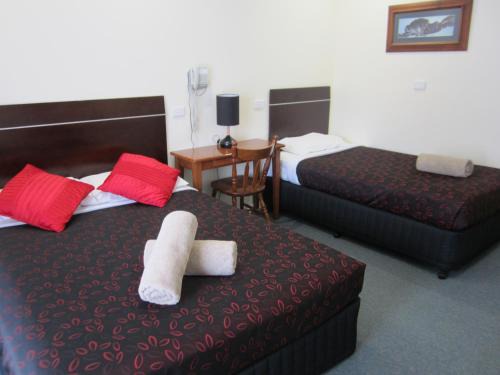 Tawonga South Hotel | Snowgum Motel