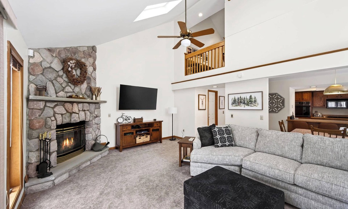 Great Valley Condo | SnowPine Village Townhouse, Sleeps 10, A/C