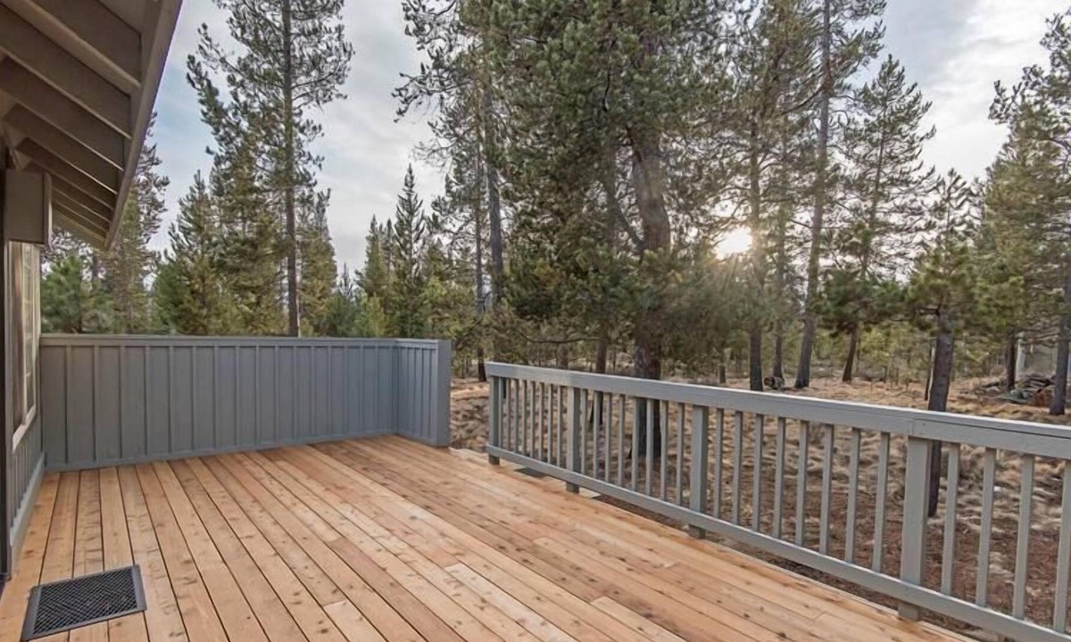 Deer Park House | Snowshoe Inn