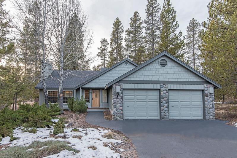 Deer Park House | Snowshoe Inn