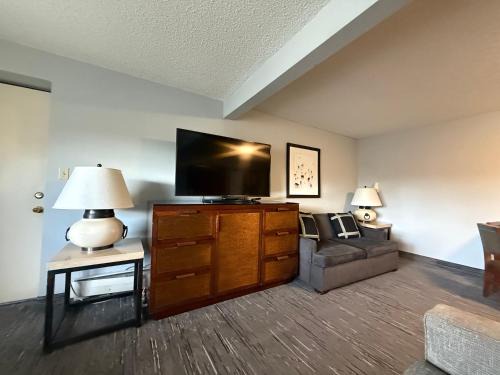 Frisco Hotel | Snowshoe Motel
