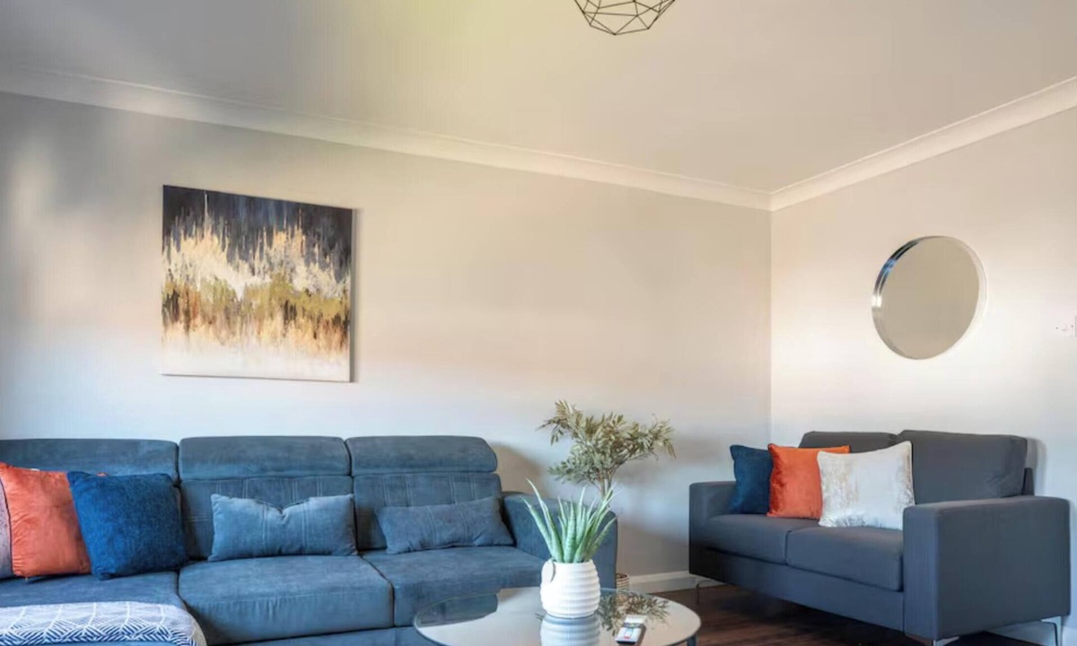 Kincardine Apartment | Snug Modern Apartment in Alloa