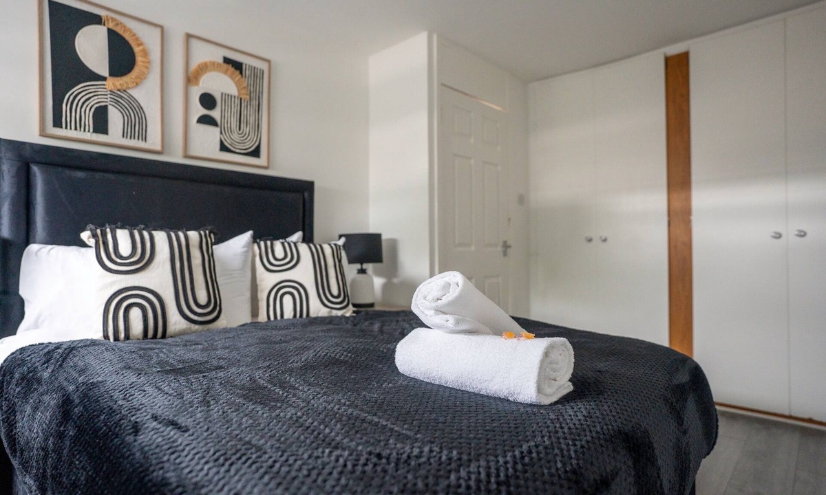 Cumbernauld House | Snug Modern Home in Cumbernauld