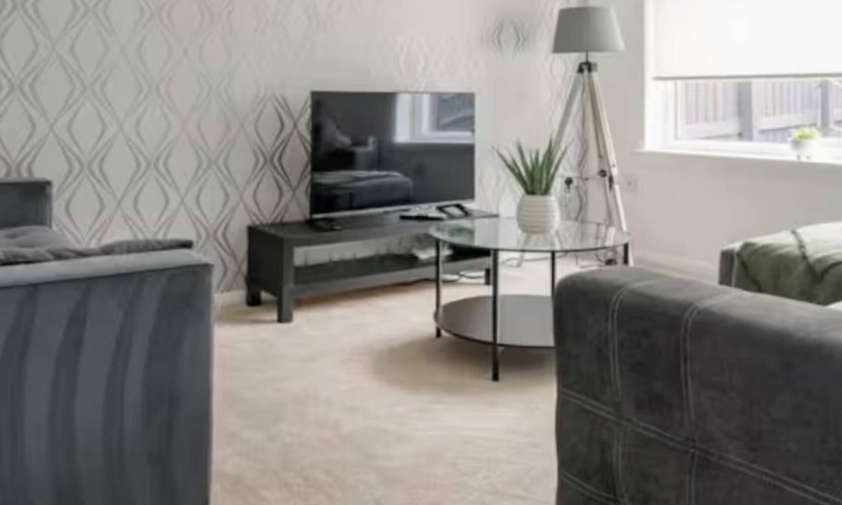 West Calder House | Snug Modern Home in West Calder