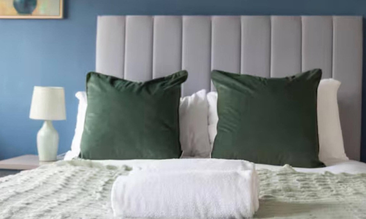 Blantyre House | Snug Modern Home in Blantyre