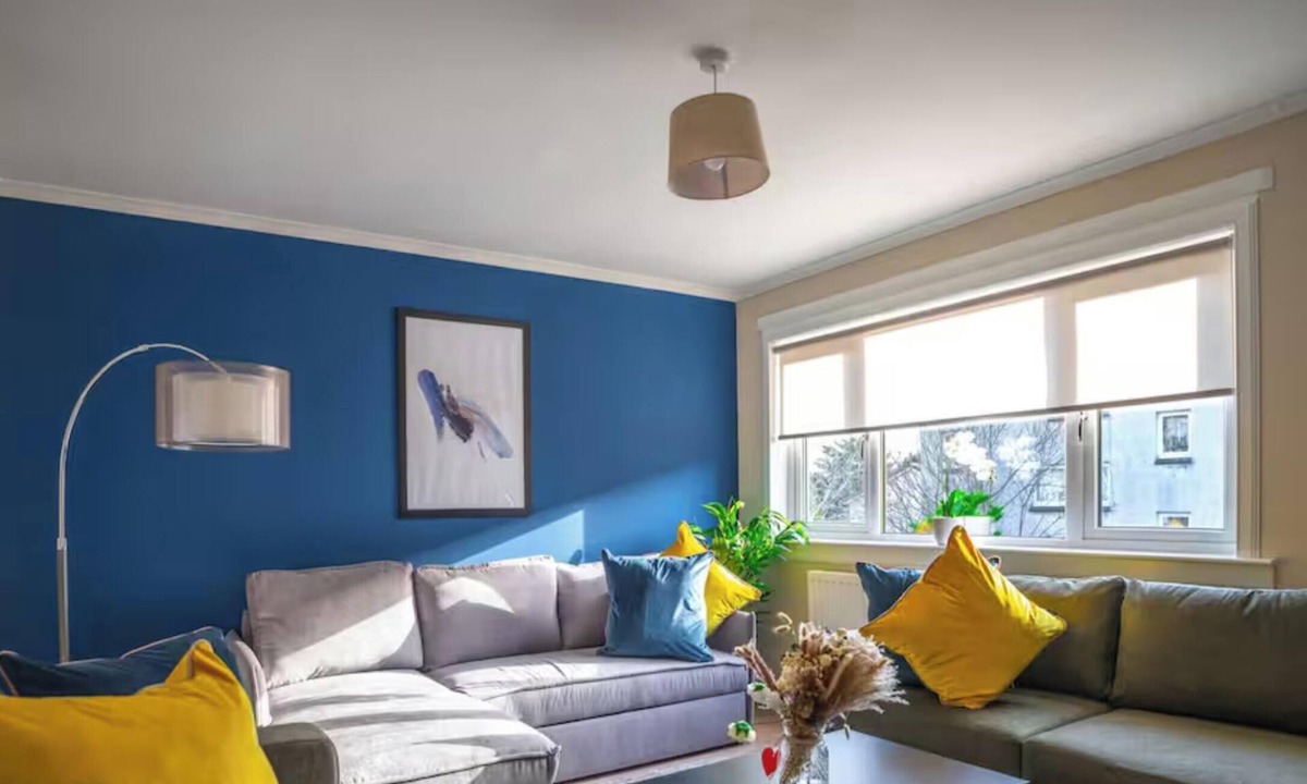 Livingston House | Snug Modern Home in Livingston