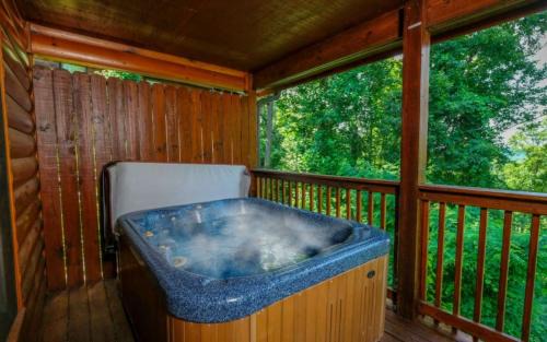 Gatlinburg Villa | Snuggly Bear Cabin