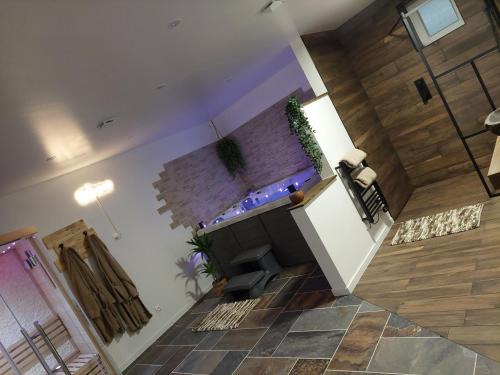Barly Apartment | SoÉvasion- Suite avec jacuzzi et sauna privatif proche Arras