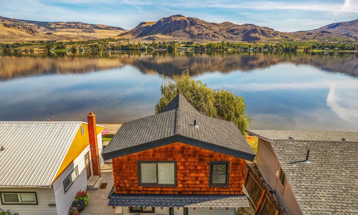 Oroville House | So close to the water!