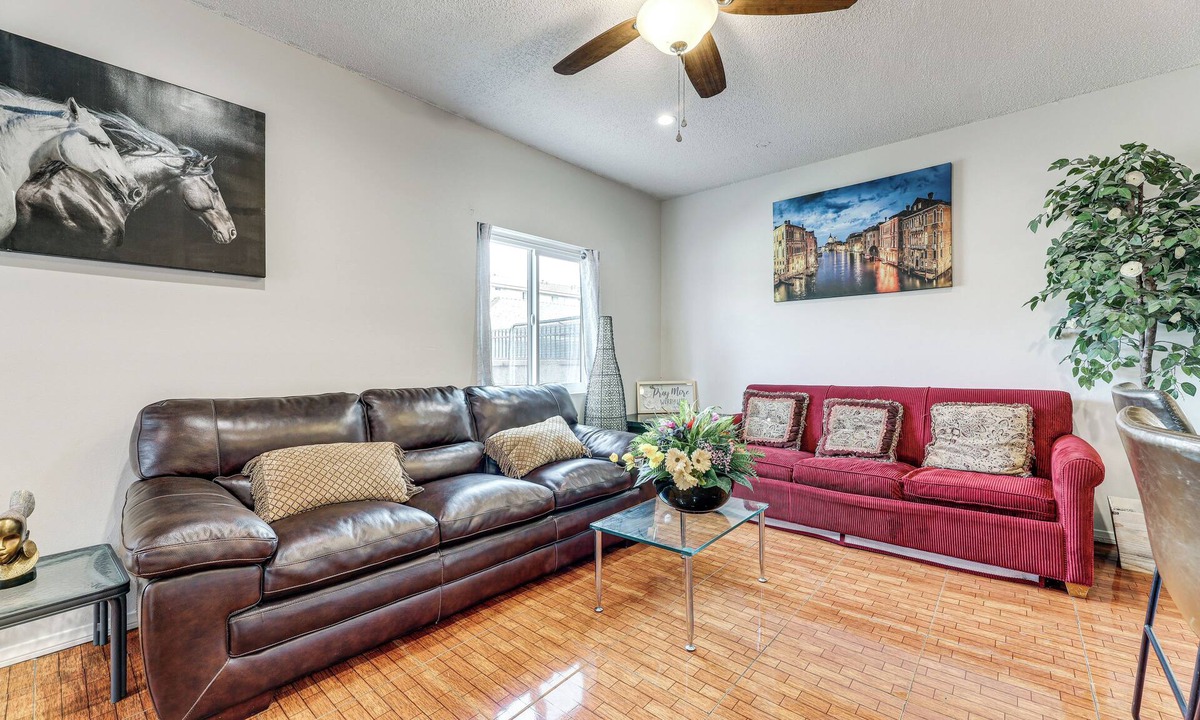 Hawthorne Apartment | SoCal Launchpad: 3BR Home in Hawthorne