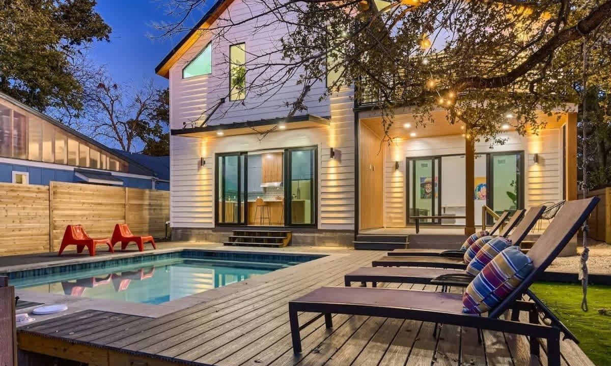 South Congress House | SoCo Modern Luxe New Build with Pool and Views