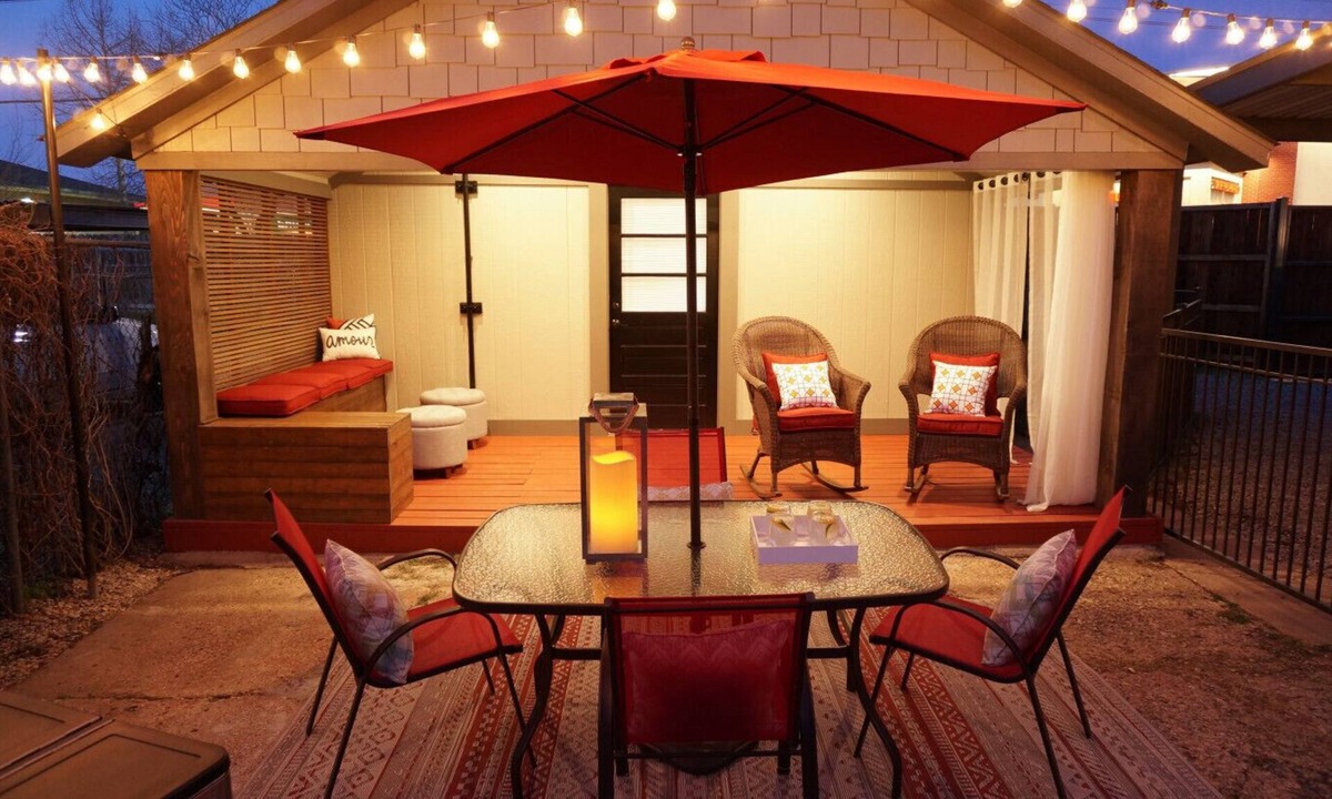 Oak Lawn Cottage | Socozyluxe Studio in Uptown/Oak Lawn - Check-in to Cozy & Checkout in Style!