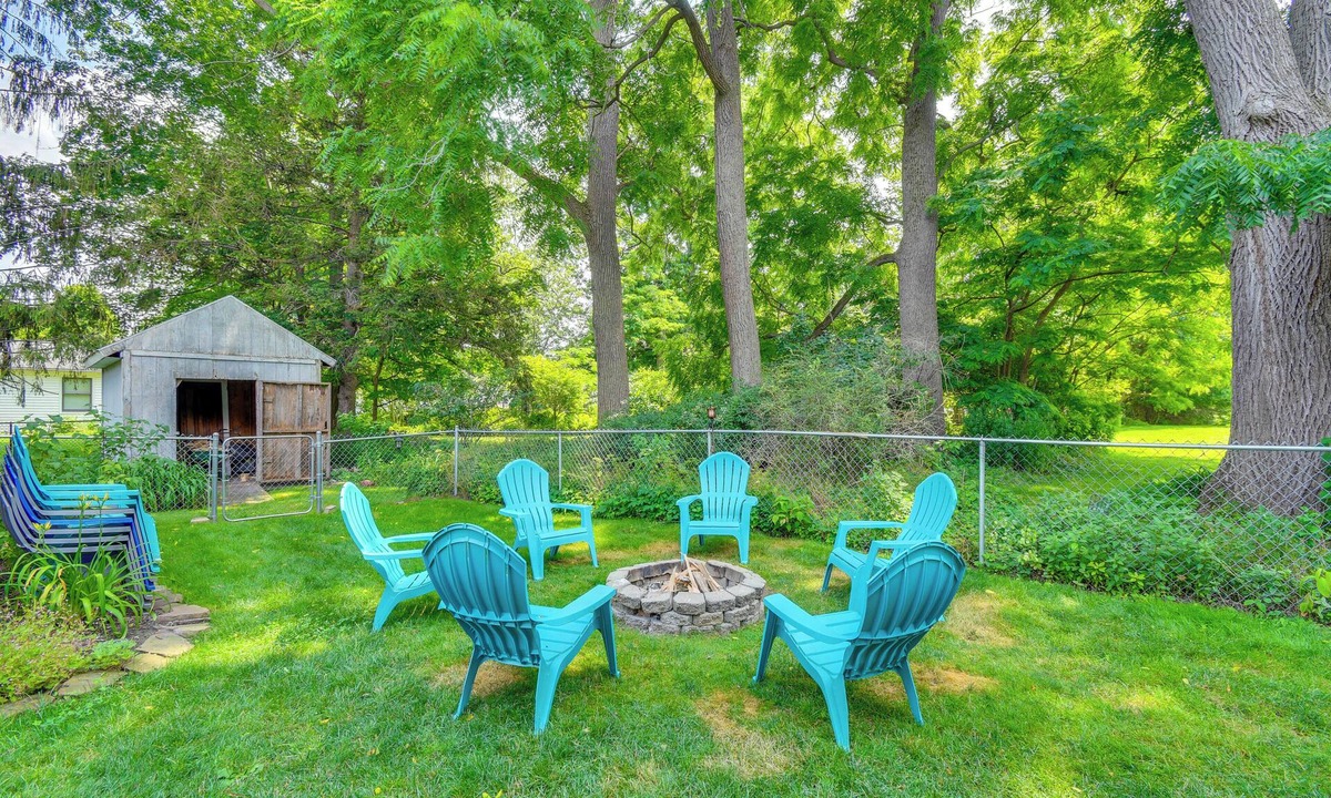 Sodus Point House | Sodus Point Home - Walkable to Beach!