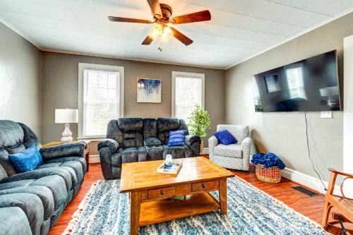 Sodus Point House | Sodus Point Home - Walkable to Beach!