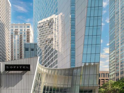 Rush and Division Hotel | Sofitel Chicago Magnificent Mile