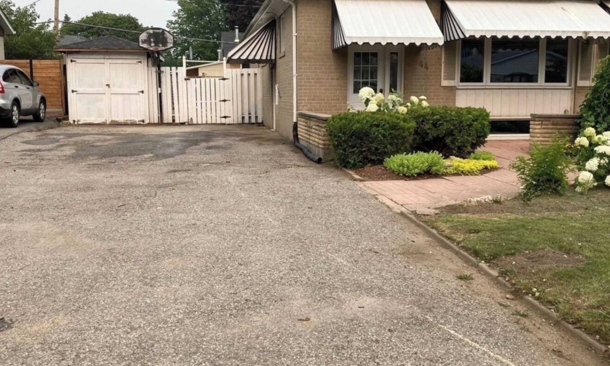 Ajax House | Soft landing spot | Relaxed basement hideout