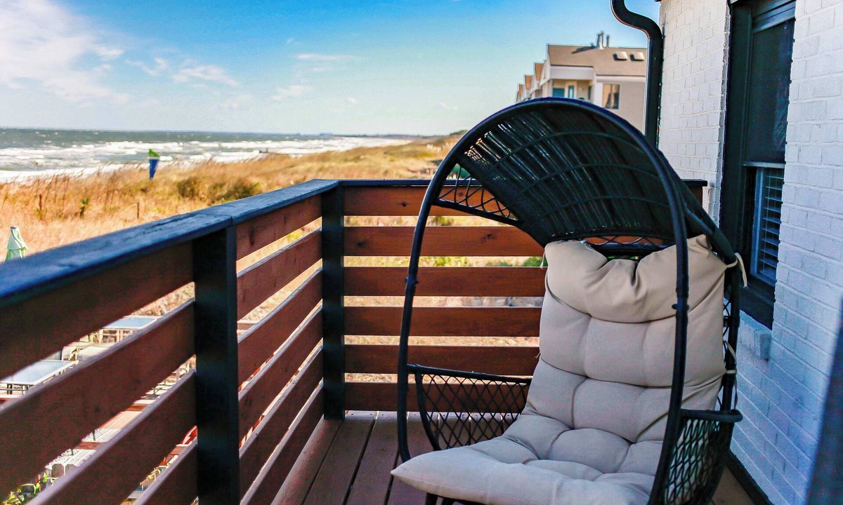 Cottage Line Apartment | Sojourn 2 BR Home with Deck Access & Ocean Views
