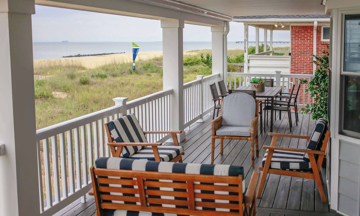 Willoughby Spit Apartment | Sojourn Dune Cottage Beach Front Bliss 3 BR 3 BA