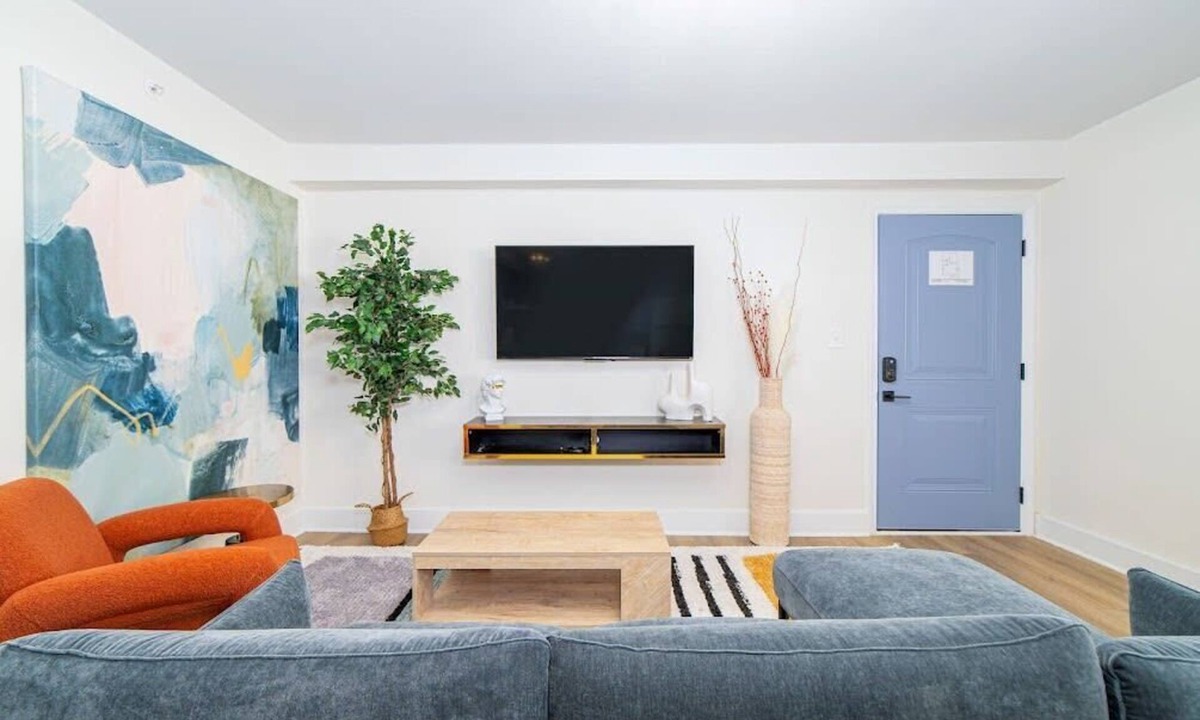 East Ocean View Apartment | Sojourn's Harborage - Dock Suite