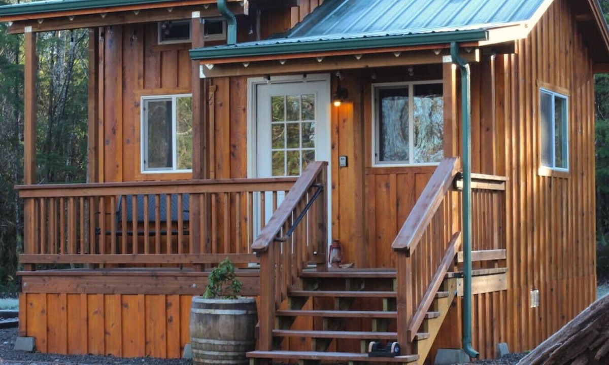 Forks Cabin | Sol Duc Den-West, A tiny cabin with big adventures