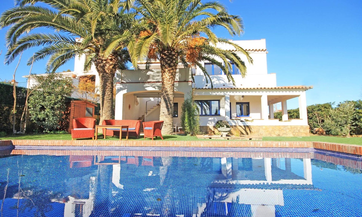 L'Escala Villa | Sol: Villa with swimmimg pool at 300m from the beach