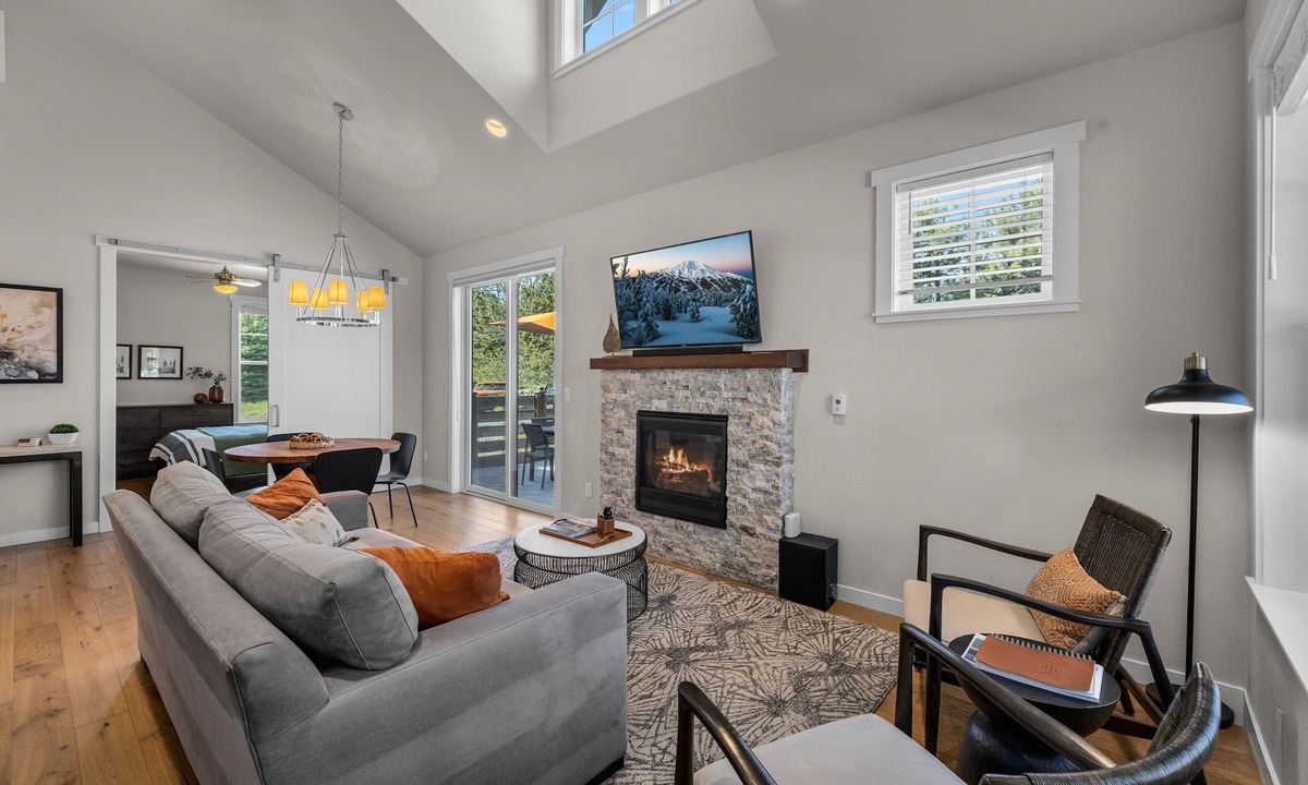 Century West House | SolAbode: A Luxury Retreat for All Seasons!