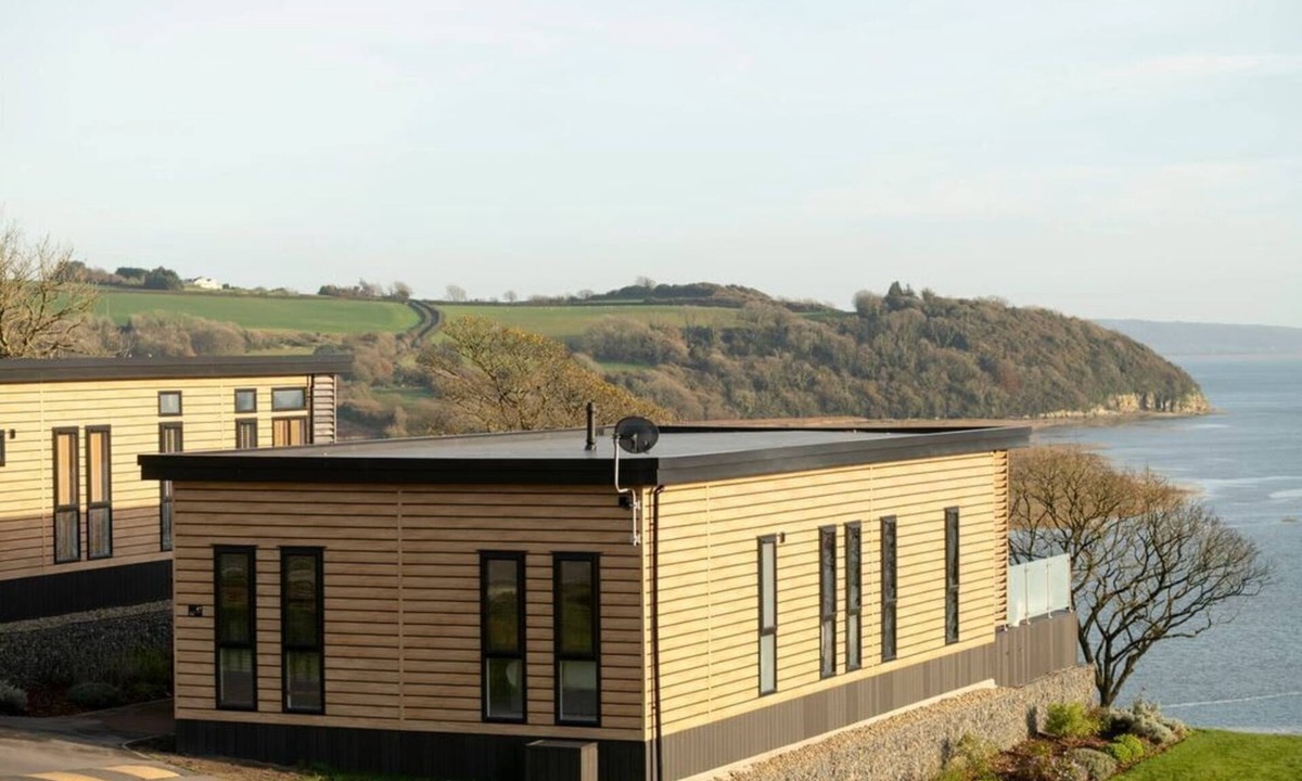 Laugharne Cabin | Solace, Dylan Coastal Resort