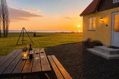 Gudhjem Apartment | Solhjem Bornholm - Renovated Barn with Stunning Sea View