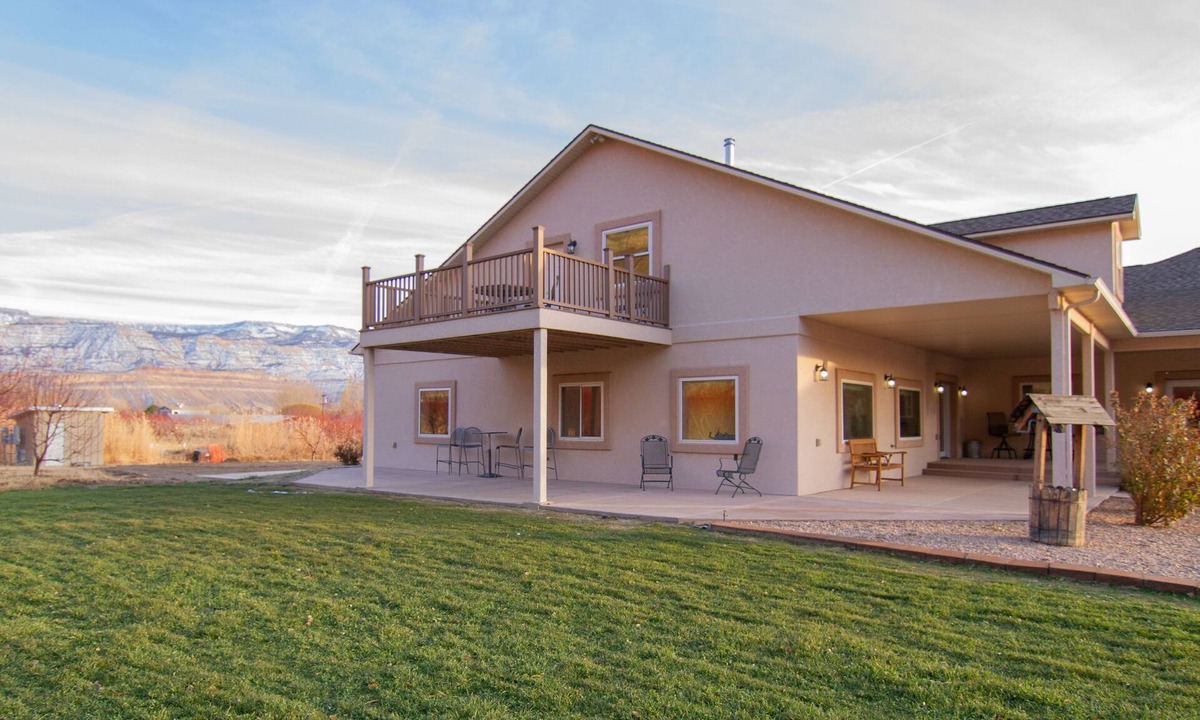 Palisade House | Solid Ground Orchard on the Fruit and Wine Byway in Palisade