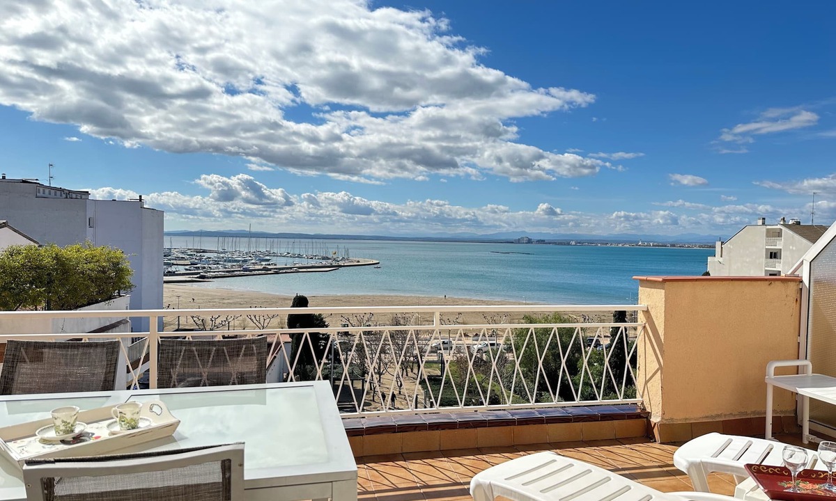 Roses Town Center Apartment | Solimar C Atico B - Two Bedroom Apartment, Sleeps 4