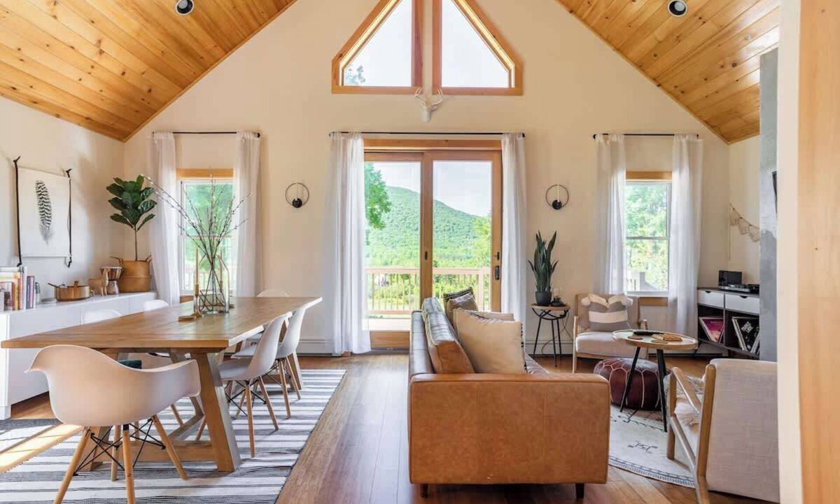 Hobart Cabin | Solitude Escape | Breathtaking Mountain Views