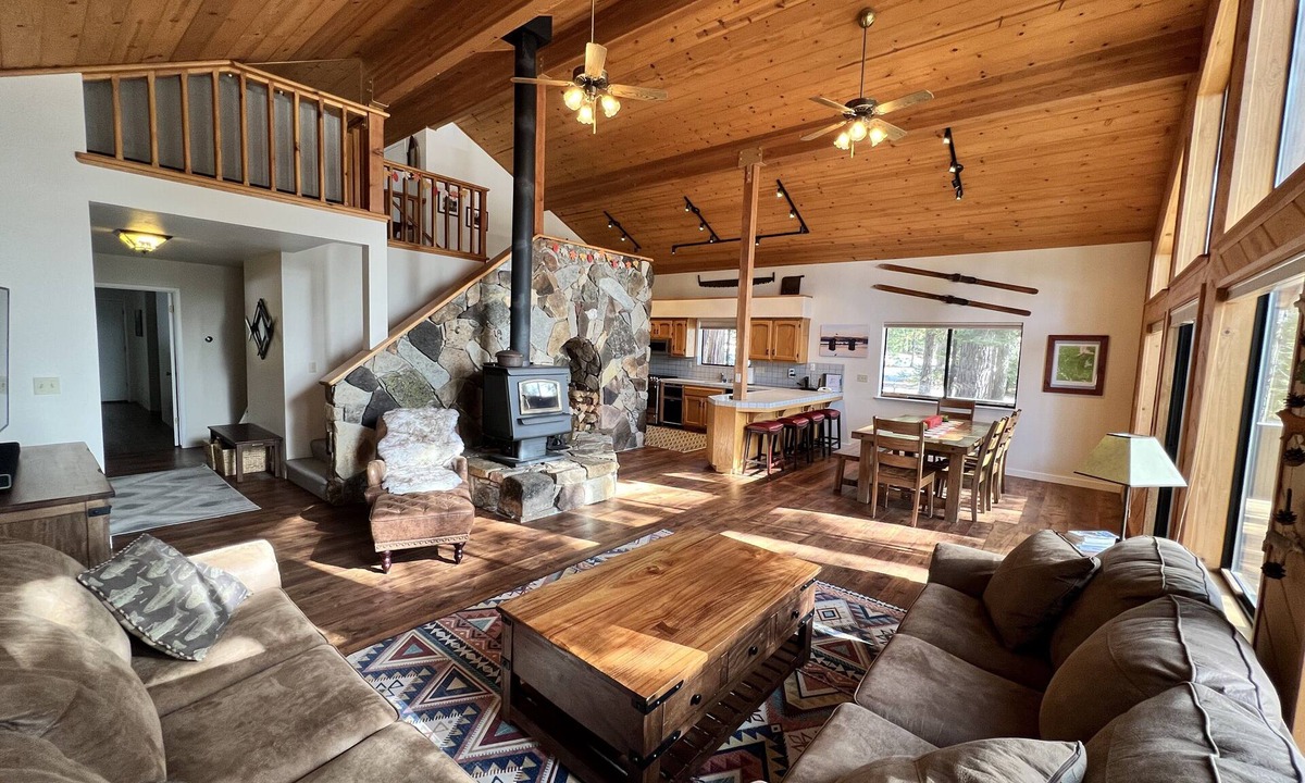 Sierra Cedars Cabin | Solitude in the Cedars, Spacious Mountain Home