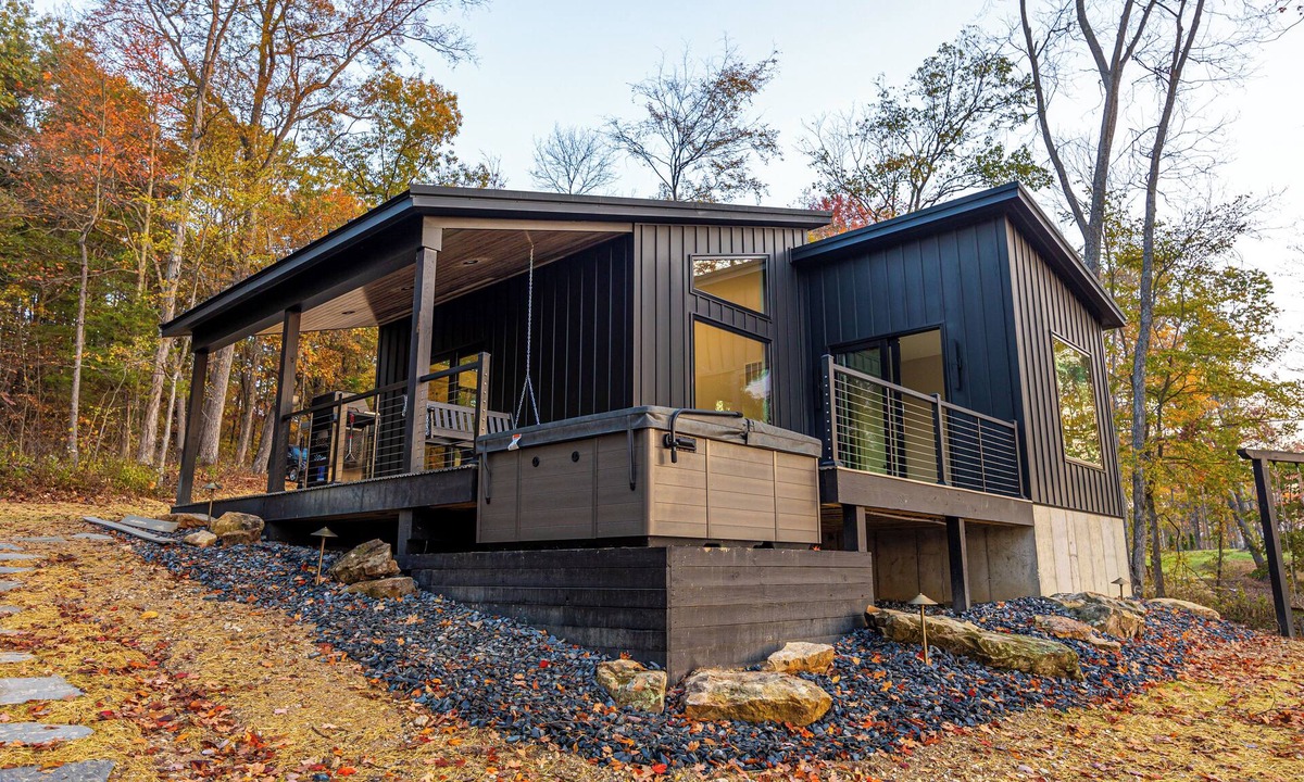 Shoals Cabin | Solo or Couples' Cabin with Hot Tub, Sauna