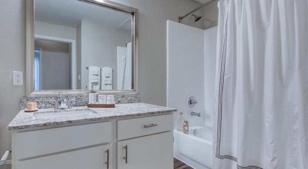 Medical Center District House | SomebodyRosales S.R.