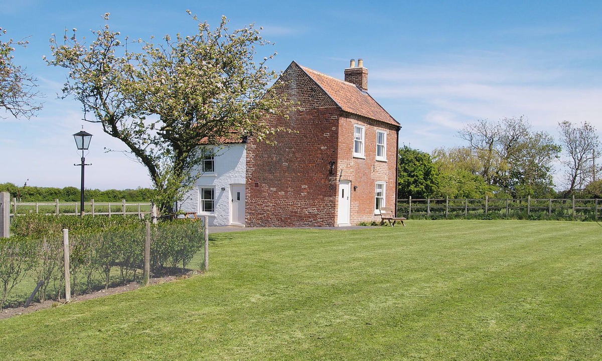 Skegness Cottage | Somer Leyton Cottage