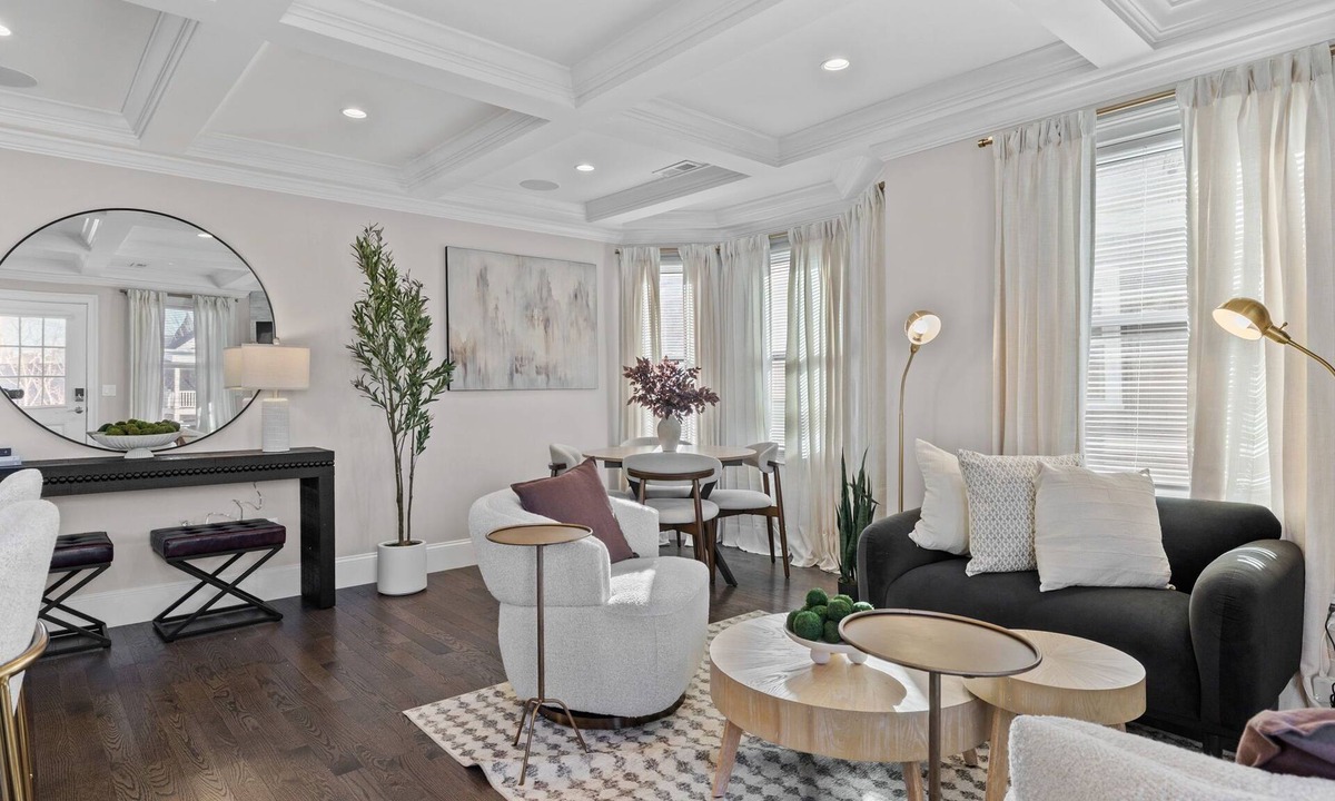 Winter Hill Apartment | Somerville Gem! Steps to Union Sq + Transit