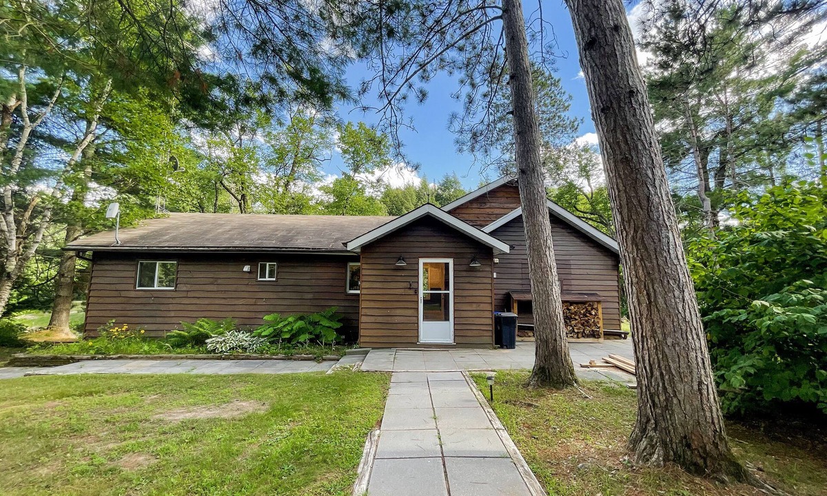 Irondale Cottage | Somerville Lodge - year round relaxation