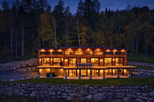 Saint-Faustin-Lac-Carre Ski Chalet | Sommet White Golf Hot tub Ski 10min
