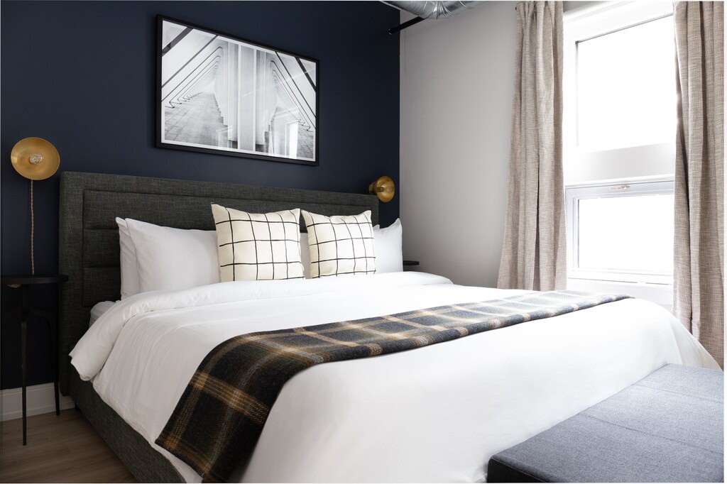 Lakeview Apartment | Sonder | The Bel | Bright 1BR + Rooftop