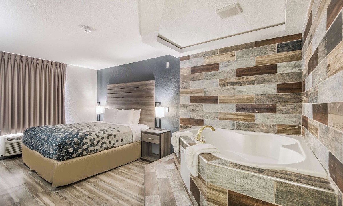 Lovington Hotel | Sonesta Essential Des Moines