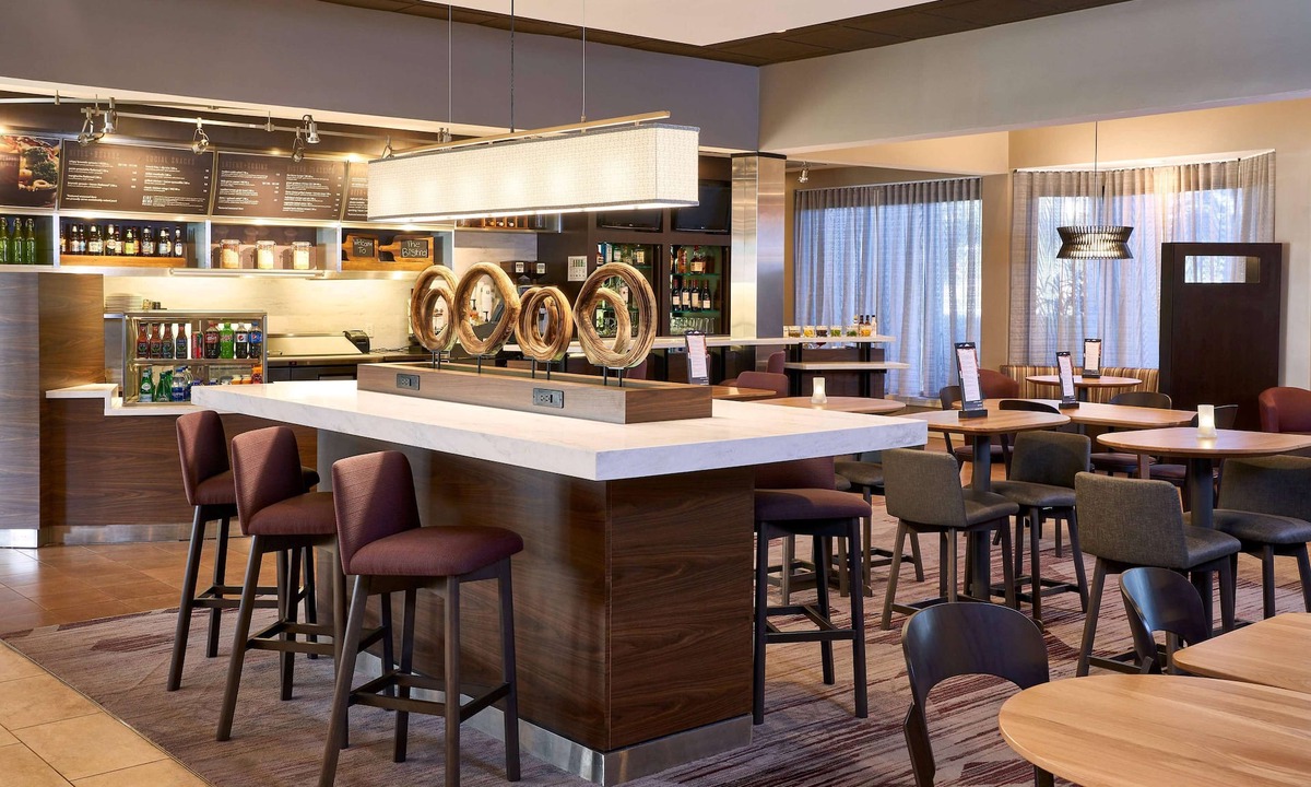 Miami Lakes Hotel | Sonesta Select Miami Lakes