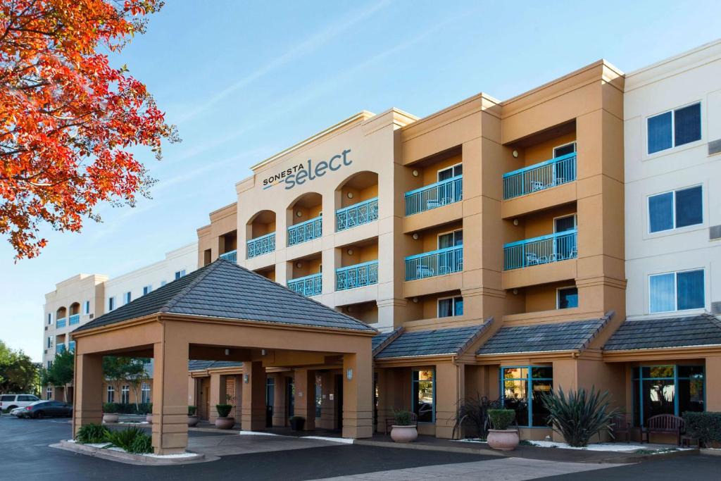 Pleasant Hill Hotel | Sonesta Select Pleasant Hill