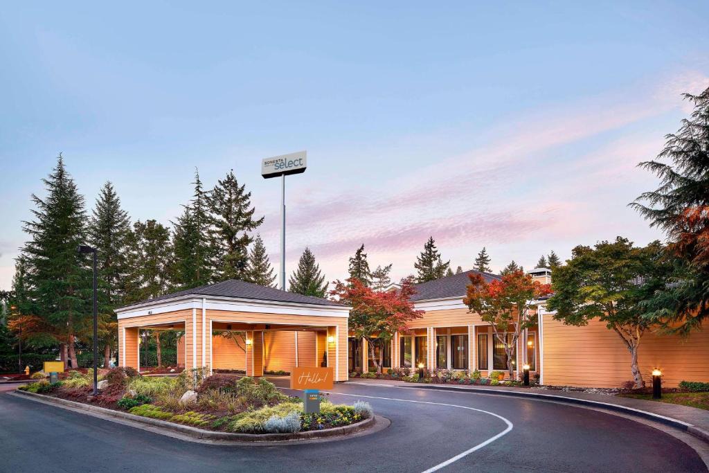 Bridle Trails Hotel | Sonesta Select Seattle Bellevue Redmond