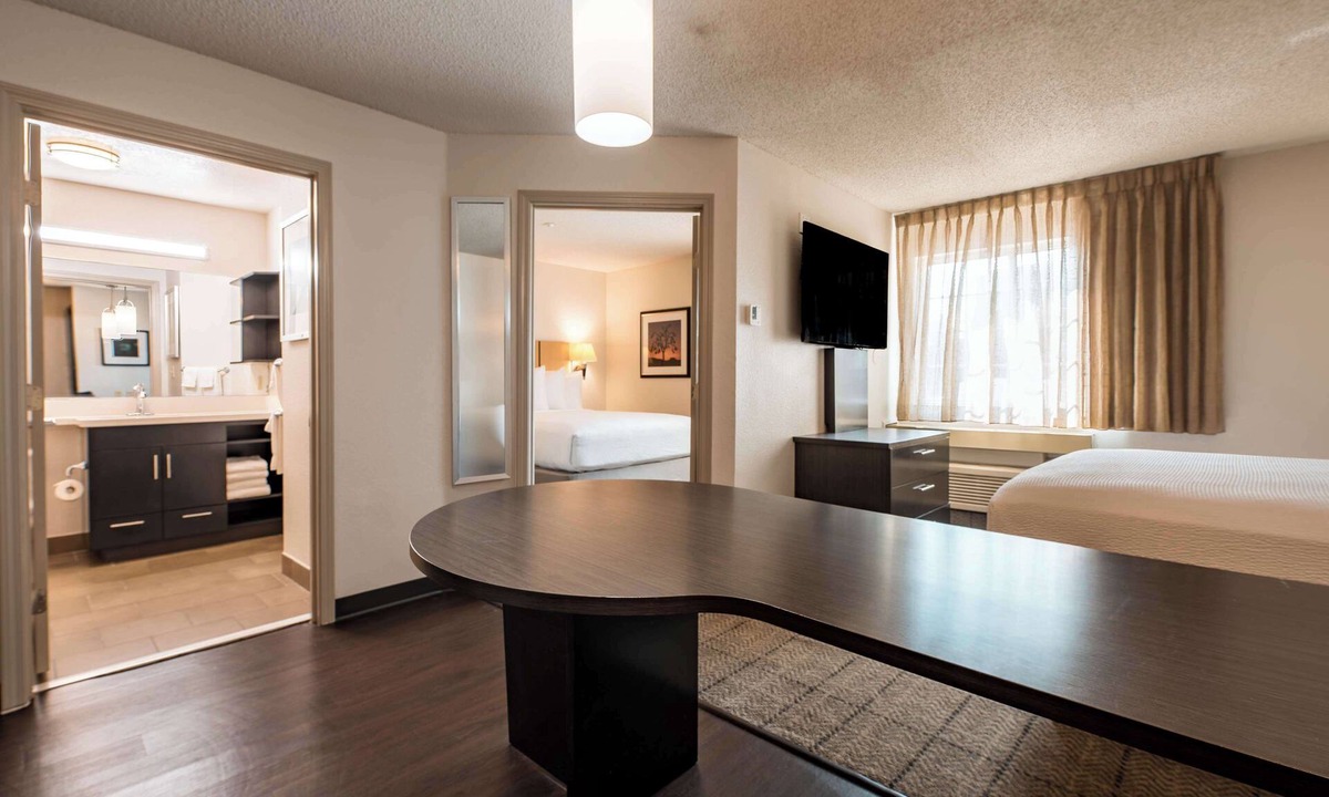 Fossil Creek Hotel | Sonesta Simply Suites Fort Worth
