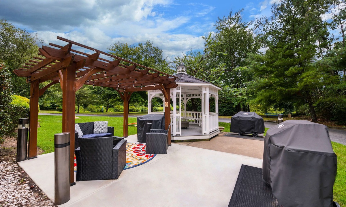 Newport News Hotel | Sonesta Simply Suites Hampton