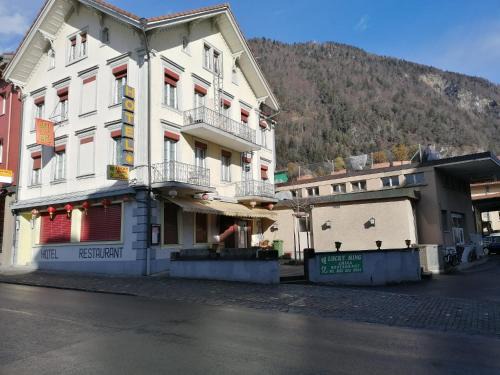 Unterseen Hostel | Sonne Holiday Rooms