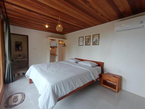 Gangga Hotel | Sonnenhouse Lombok Kertaraharja Bungalow "Matahari"